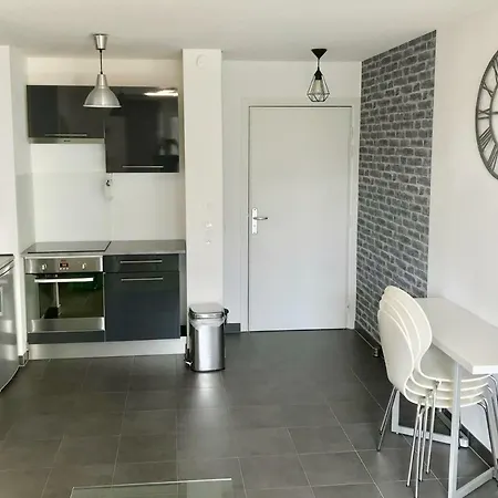 Le T2 Moderne Avec Terrasse Et Parking Appartement